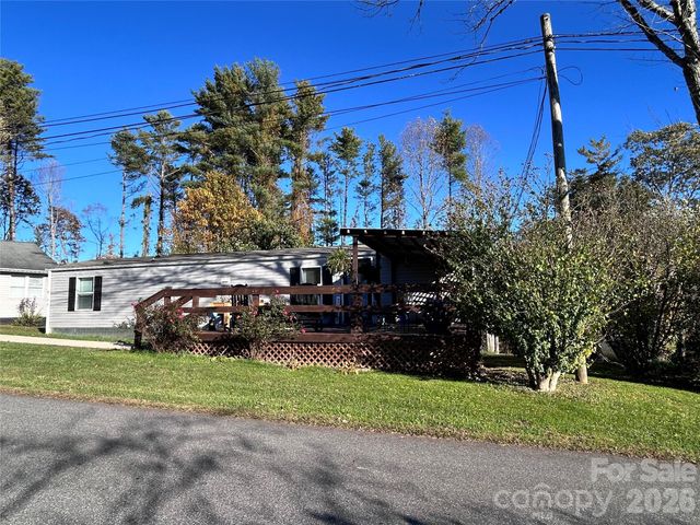 135 Phillips Road, Spruce Pine, NC 28777