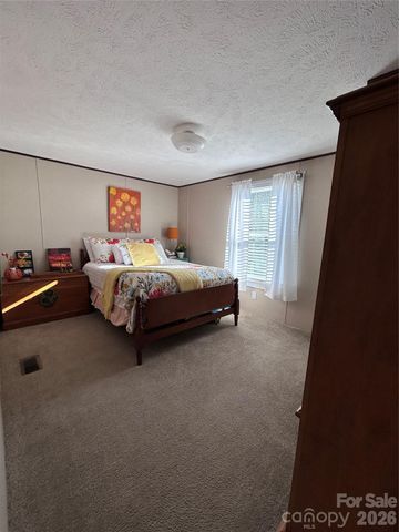 135 Phillips Road, Spruce Pine, NC 28777