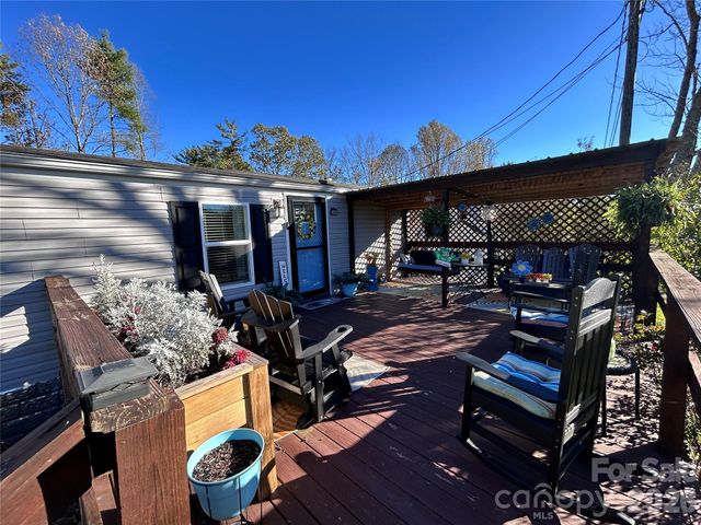 135 Phillips Road, Spruce Pine, NC 28777