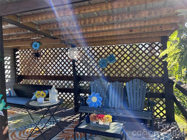 135 Phillips Road, Spruce Pine, NC 28777