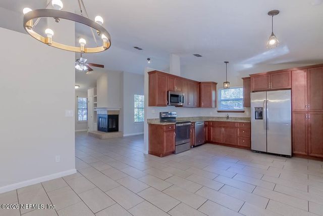 1639 PONDEROSA PINE Drive E, Jacksonville, FL 32225