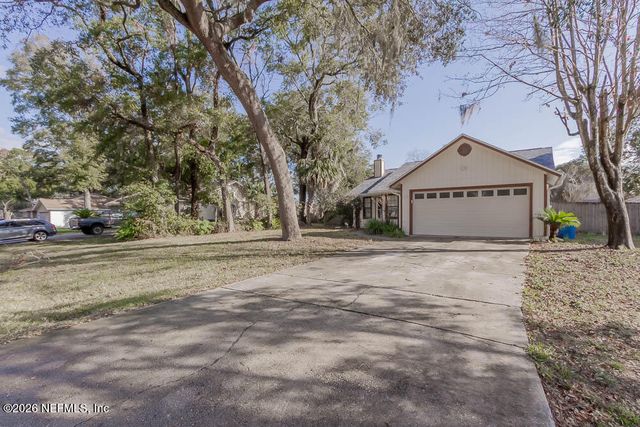 1639 PONDEROSA PINE Drive E, Jacksonville, FL 32225