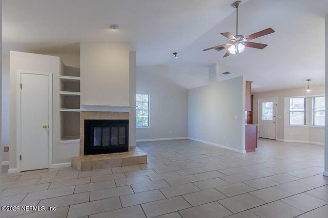 1639 PONDEROSA PINE Drive E, Jacksonville, FL 32225
