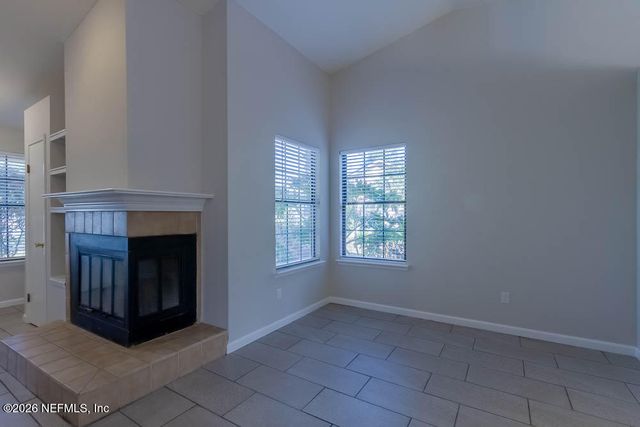 1639 PONDEROSA PINE Drive E, Jacksonville, FL 32225
