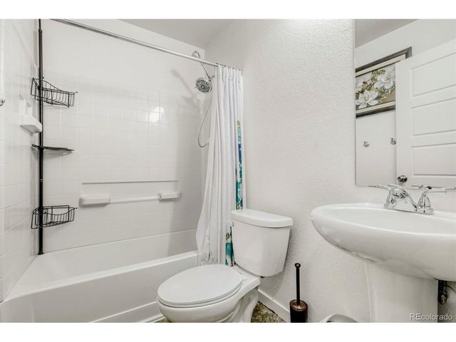 18621 E 50th Pl, Denver, CO 80249