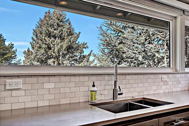 709 E Braemere Road, Boise, ID 83702