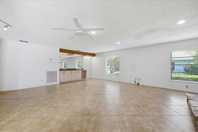 4326 MIDDLE LAKE DRIVE, Tampa, FL 33624