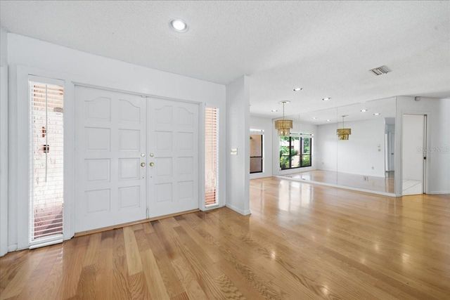 4326 MIDDLE LAKE DRIVE, Tampa, FL 33624