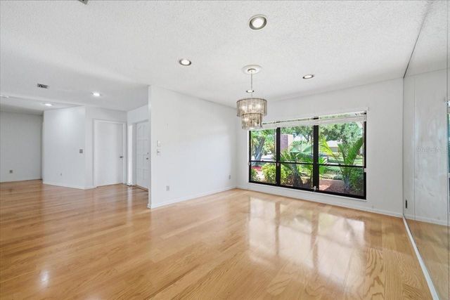 4326 MIDDLE LAKE DRIVE, Tampa, FL 33624