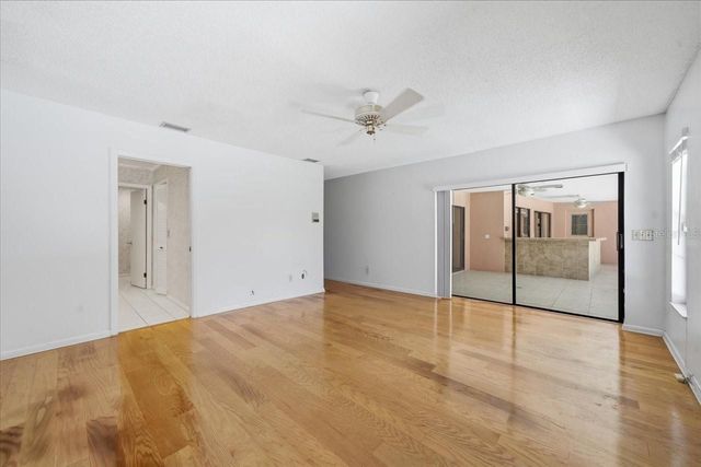4326 MIDDLE LAKE DRIVE, Tampa, FL 33624