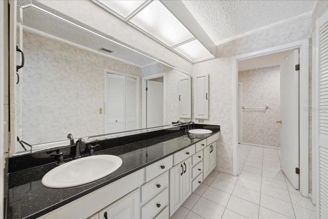 4326 MIDDLE LAKE DRIVE, Tampa, FL 33624