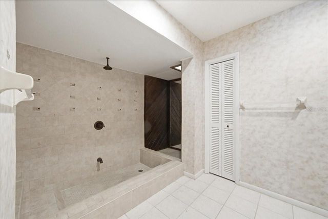 4326 MIDDLE LAKE DRIVE, Tampa, FL 33624