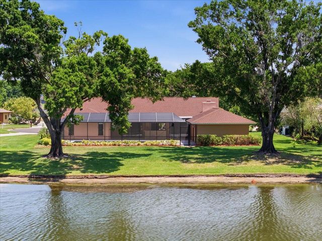 4326 MIDDLE LAKE DRIVE, Tampa, FL 33624