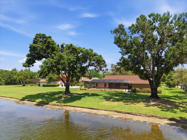 4326 MIDDLE LAKE DRIVE, Tampa, FL 33624