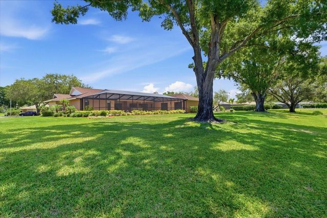 4326 MIDDLE LAKE DRIVE, Tampa, FL 33624