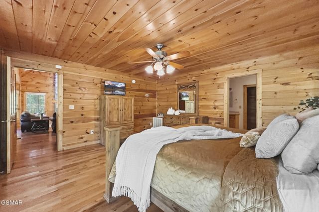 1510 McCarter Hollow Road, Sevierville, TN 37862