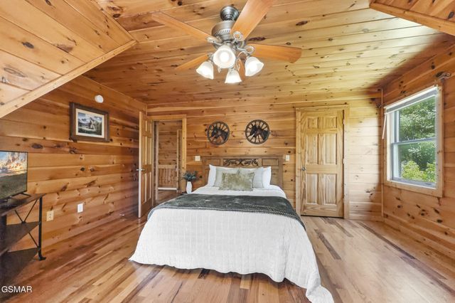 1510 McCarter Hollow Road, Sevierville, TN 37862