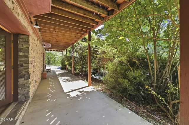 1510 McCarter Hollow Road, Sevierville, TN 37862
