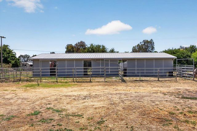 12583 Heather Lane, Clovis, CA 93619