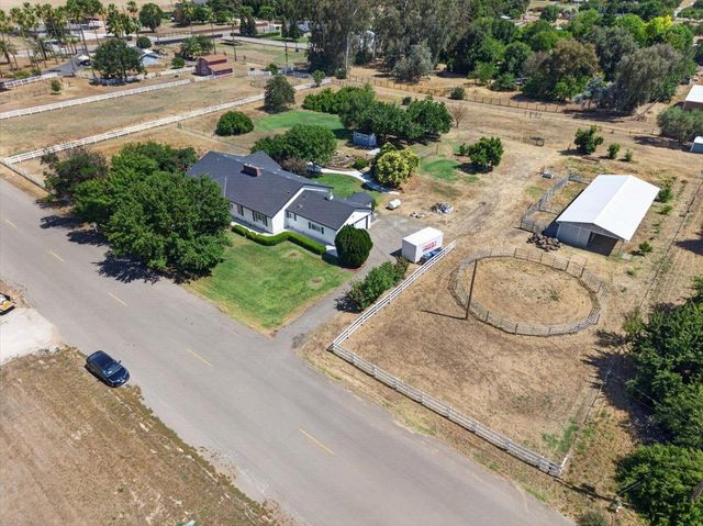 12583 Heather Lane, Clovis, CA 93619