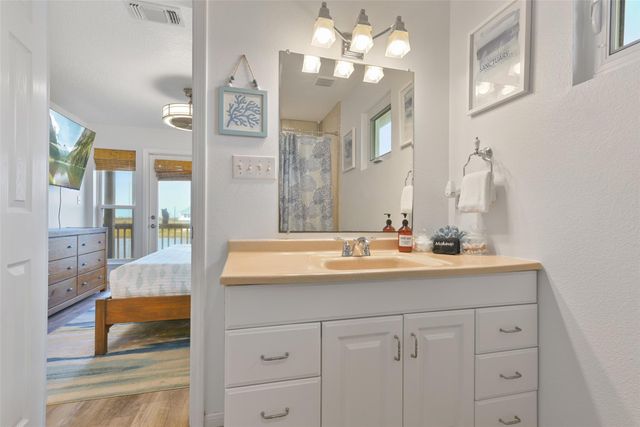 4003 Indian Beach Drive, Galveston, TX 77554