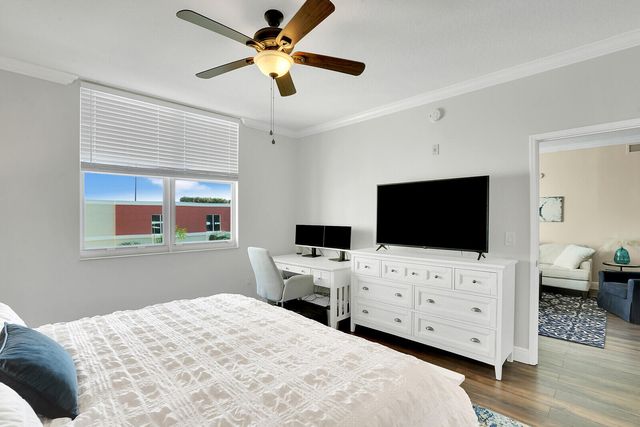 804 E Windward Way, Lantana, FL 33462