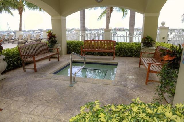 804 E Windward Way, Lantana, FL 33462