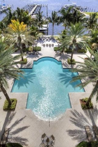 804 E Windward Way, Lantana, FL 33462