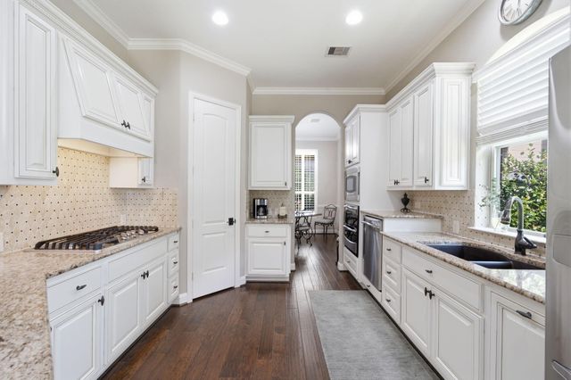 703 Victory Terrace Lane, Friendswood, TX 77546