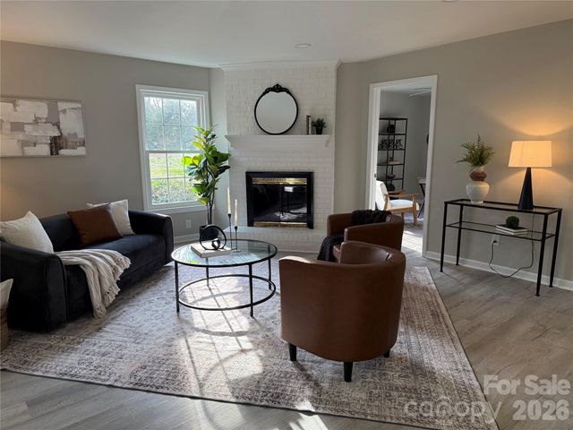 2411 Kimway Drive L17, Matthews, NC 28105