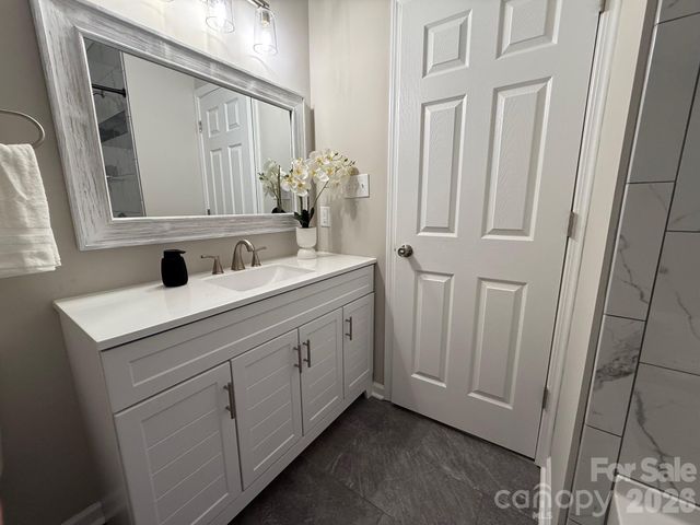 2411 Kimway Drive L17, Matthews, NC 28105