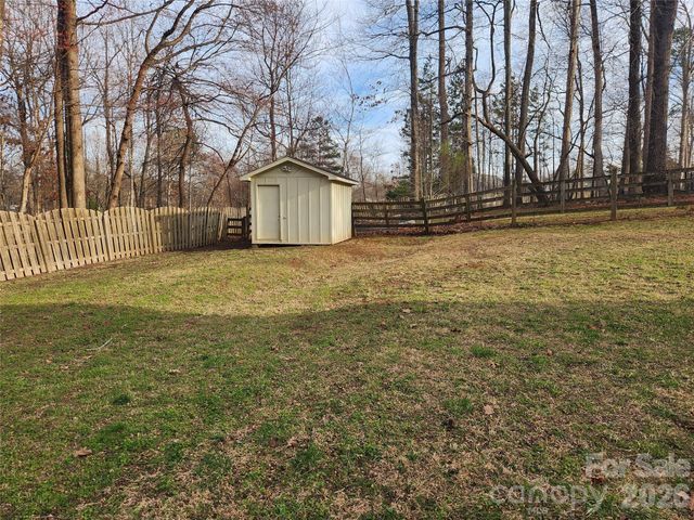 2411 Kimway Drive L17, Matthews, NC 28105