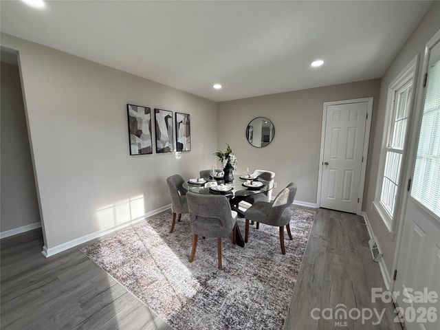 2411 Kimway Drive L17, Matthews, NC 28105