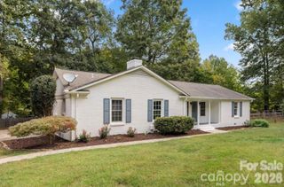 2411 Kimway Drive L17, Matthews, NC 28105