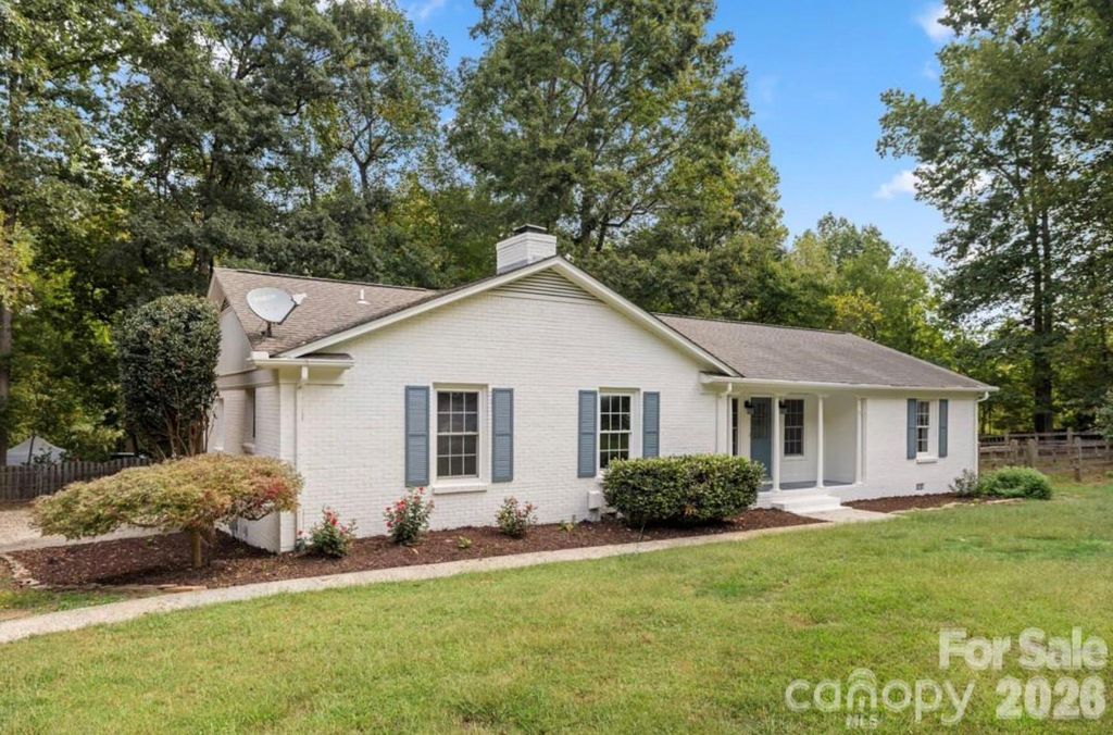 2411 Kimway Drive L17, Matthews, NC 28105