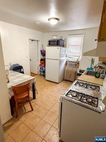 400 Cliff Street, Fairview, NJ 07022