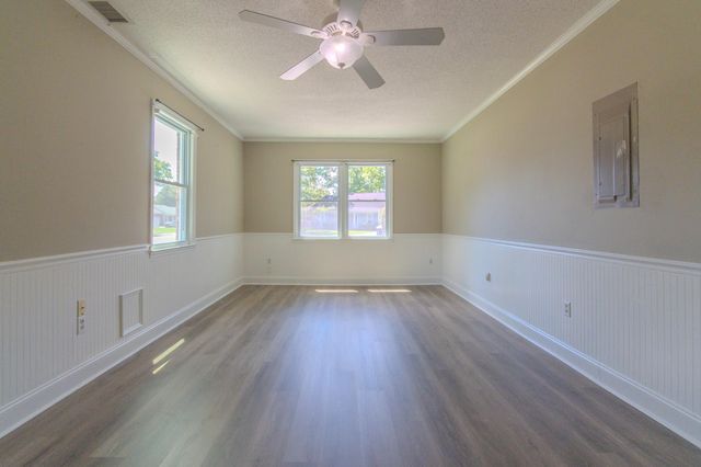 106 James Road, Summerville, SC 29486