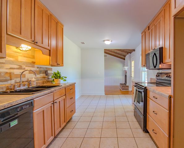 106 James Road, Summerville, SC 29486