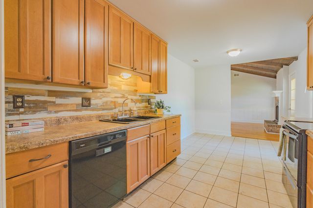 106 James Road, Summerville, SC 29486