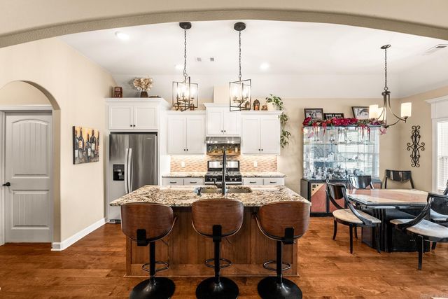 9432 Oak Forest Lane, Sherwood, AR 72120