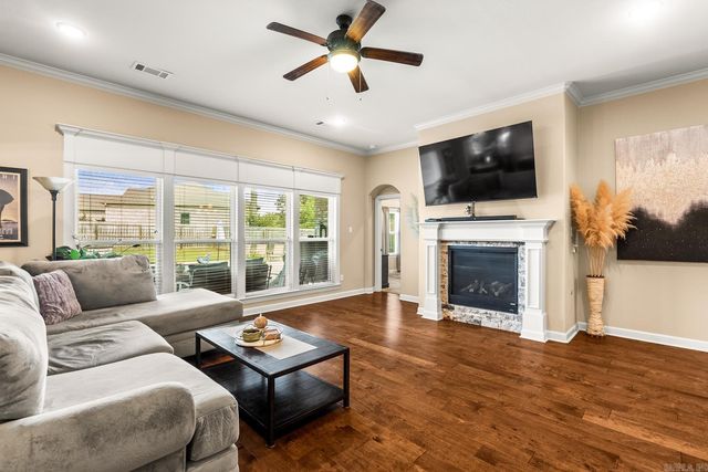 9432 Oak Forest Lane, Sherwood, AR 72120