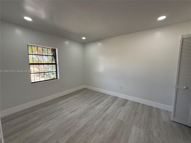 4534 NW 195th St, Miami Gardens, FL 33055