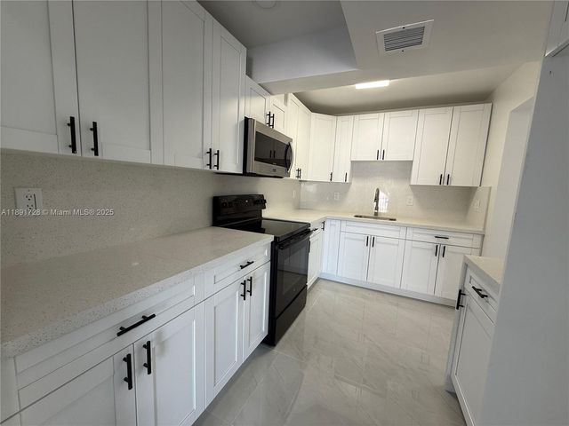 4534 NW 195th St, Miami Gardens, FL 33055