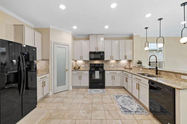 2950 E Old Settlers BLVD 11, Round Rock, TX 78665
