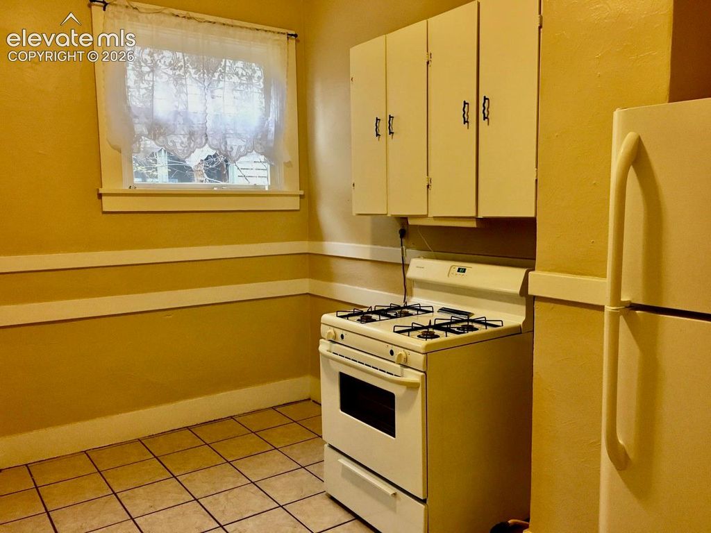 226 W Abriendo Avenue, Pueblo, CO 81004 — photo 5