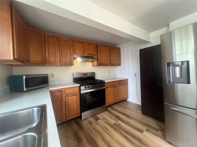 34 Smith Street, Poughkeepsie, NY 12601
