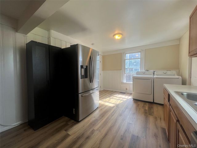 34 Smith Street, Poughkeepsie, NY 12601