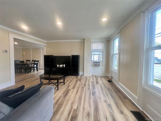 34 Smith Street, Poughkeepsie, NY 12601