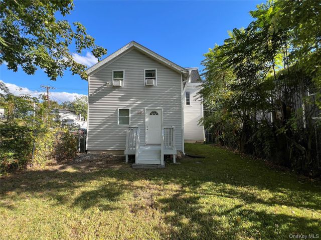 34 Smith Street, Poughkeepsie, NY 12601