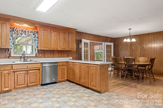 307 Somerset Drive, Kings Mountain, NC 28086